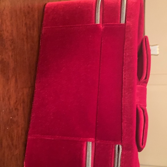 Absolutely stunning authentic Estee Lauder brand new large cosmetic velour case - Picture 3 of 17